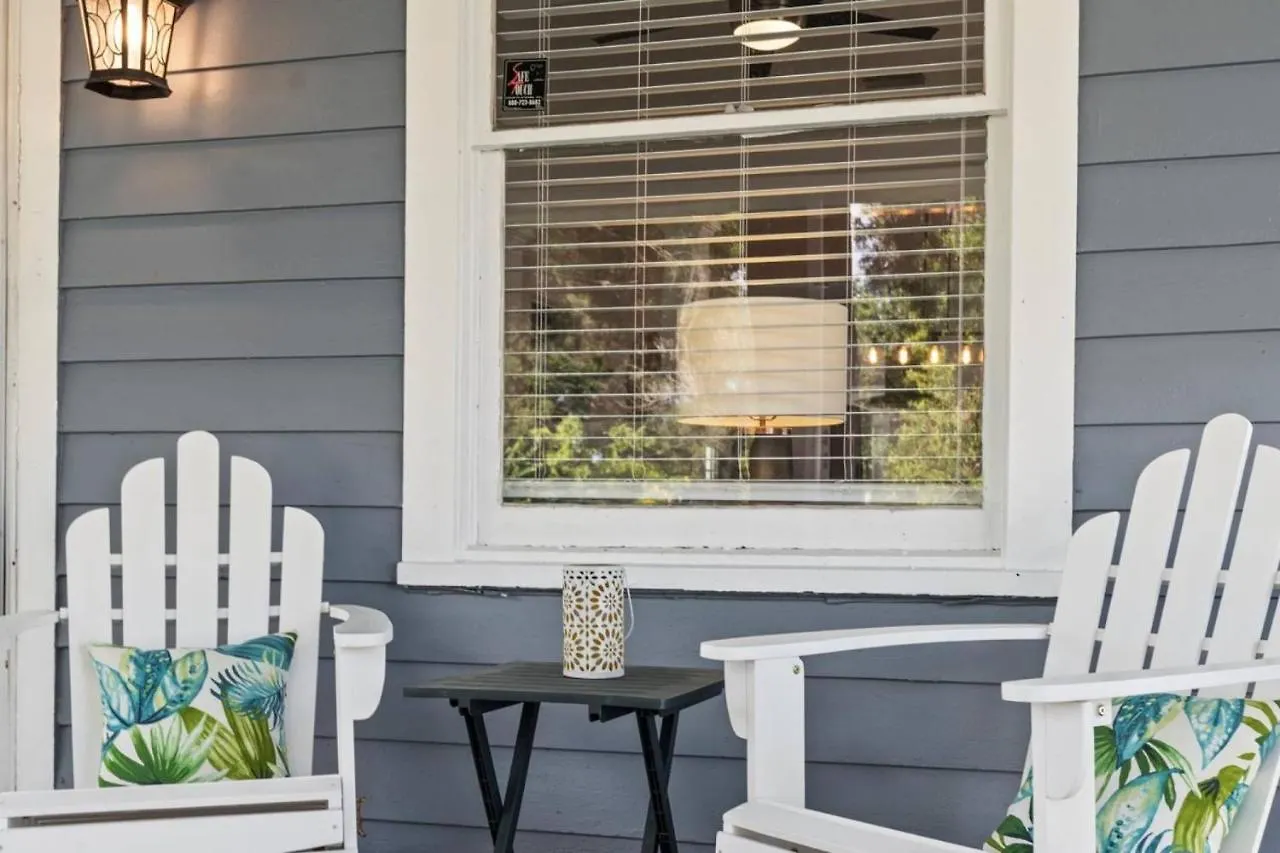 Sunny Days - Pet Friendly 3 Bedroom Home With Heated Pool & Hot Tub Tampa Hébergement de vacances