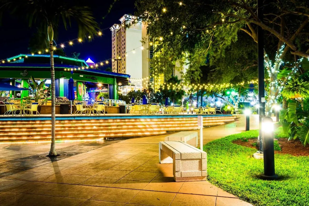 Sunny Days - Pet Friendly 3 Bedroom Home With Heated Pool & Hot Tub Tampa 0*,  États-Unis