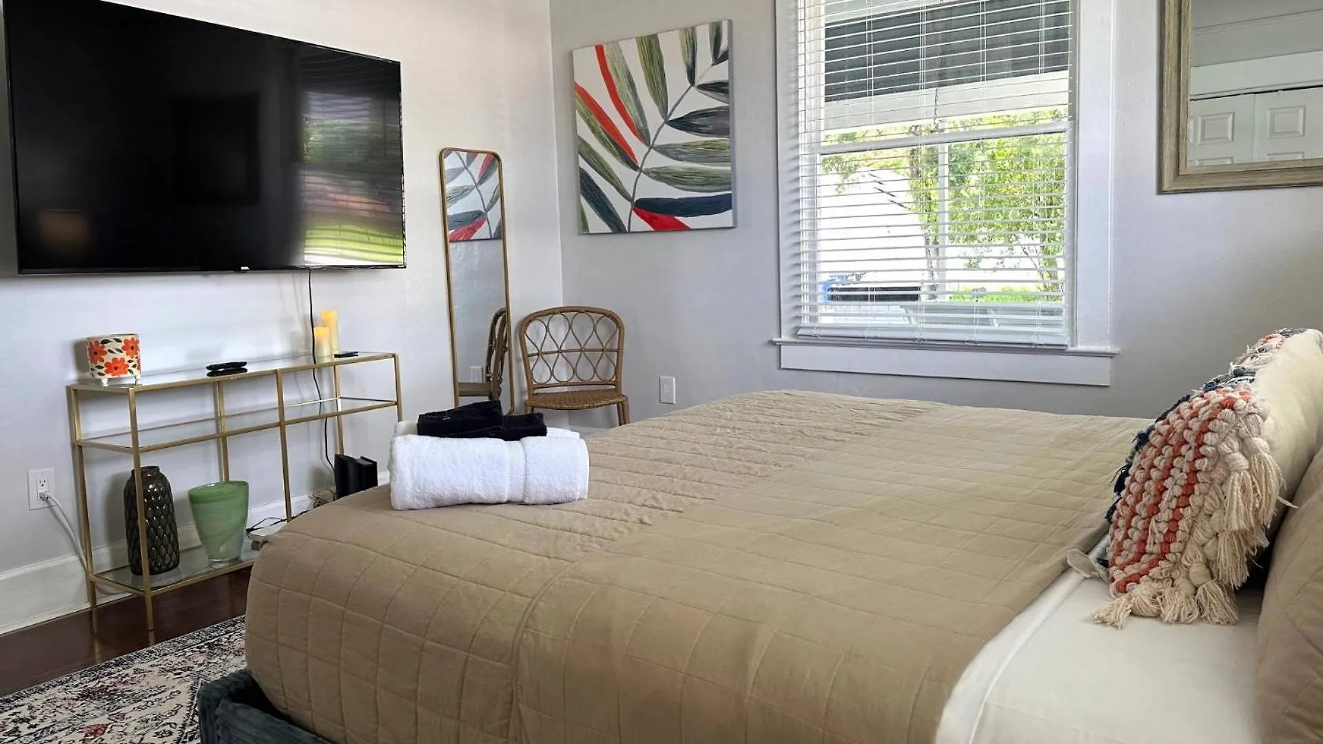 Sunny Days - Pet Friendly 3 Bedroom Home With Heated Pool & Hot Tub Tampa Hébergement de vacances